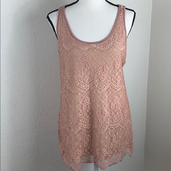 Maurices Tops - Maurices sleeveless mauve color lace over lay top